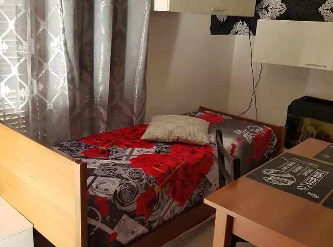 Diana לינה וארוחת בוקר