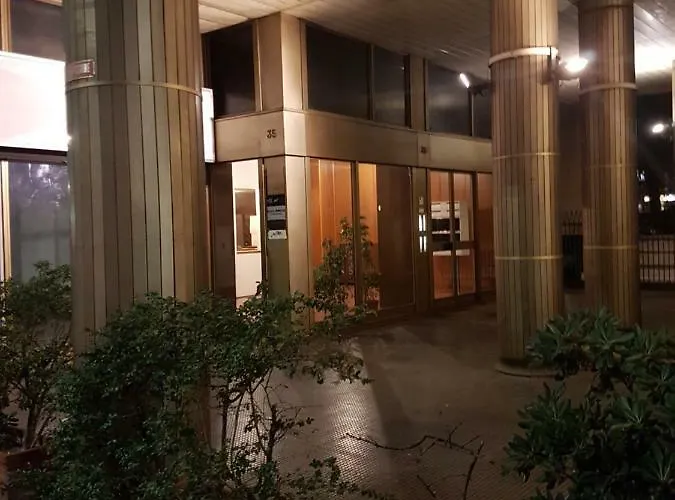 לינה וארוחת בוקר Diana בולוניה