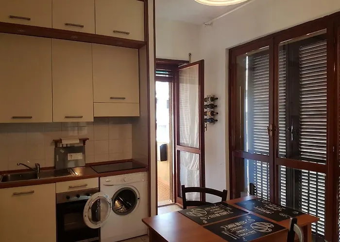 לינה וארוחת בוקר Diana בולוניה